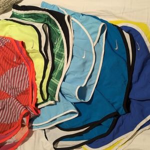 6 pairs of Nike shorts - size small